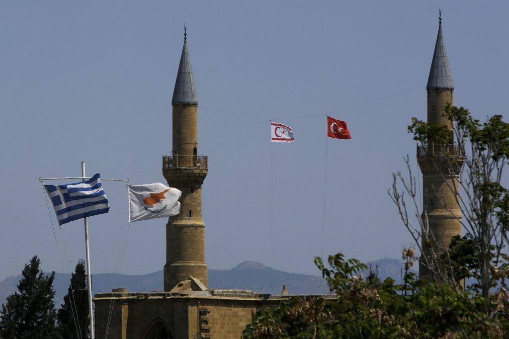 Κυπριακό: Ανεβάζει τους τόνους η Τουρκία – Οι λόγοι της προσωπικής επίθεσης στον Ν.Δένδια και η άμεση απάντηση της Αθήνας