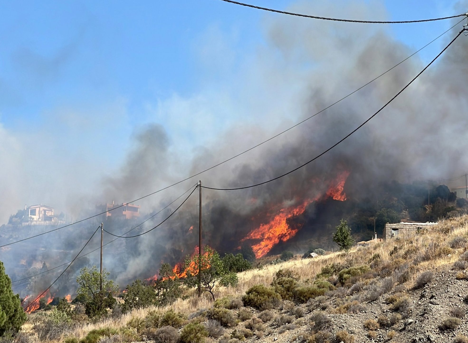 Υψηλός κίνδυνος πυρκαγιάς για αύριο Παρασκευή – Ποιες είναι οι 6 περιφέρειες που κινδυνεύουν περισσότερο