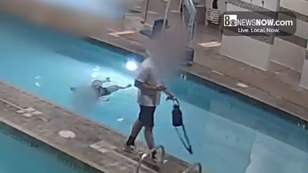 Βίντεο-σοκ: Έπαθε ανακοπή καρδιάς και πνίγονταν στην πισίνα και κανείς δεν έδωσε σημασία