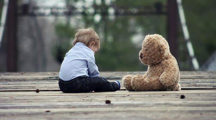 Νέα μελέτη αποκαλύπτει: Τα παιδιά που μετακομίζουν συχνά έχουν υψηλότερο κίνδυνο να πάθουν κατάθλιψη