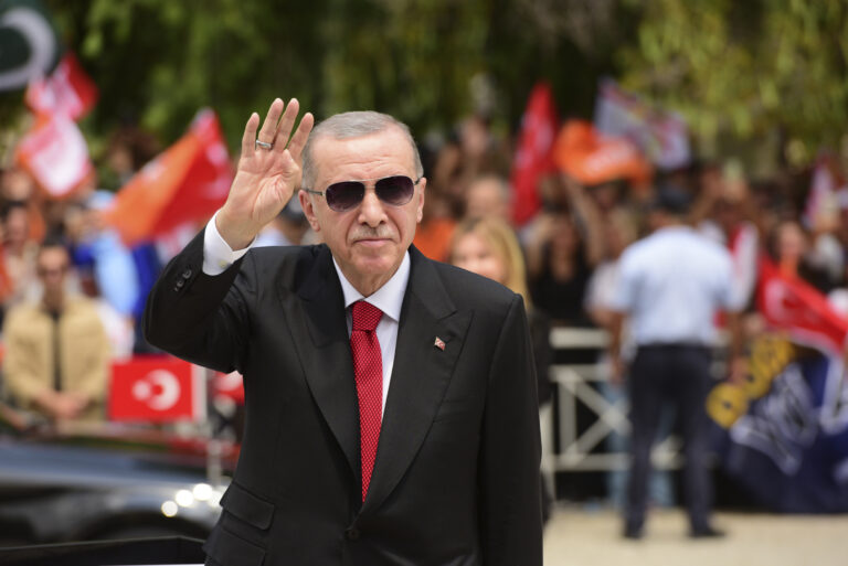 Ρ.Τ.Ερντογάν: «Η Τουρκία είναι έτοιμη να διαπραγματευτεί, να συζητήσει και να επιτύχει ειρηνική λύση στην Κύπρο»