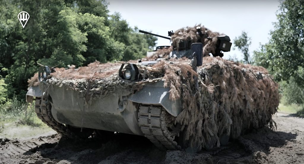 «Κρυφή» παράδοση μεγάλου πακέτου όπλων από Γερμανία σε Ουκρανία: Leopard και Marder