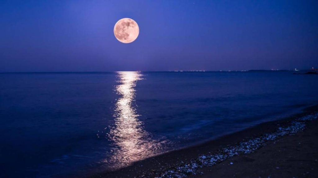 Πανσέληνος Ιουλίου: Σήμερα το «Φεγγάρι του Ελαφιού» – Από πού πήρε το όνομά του