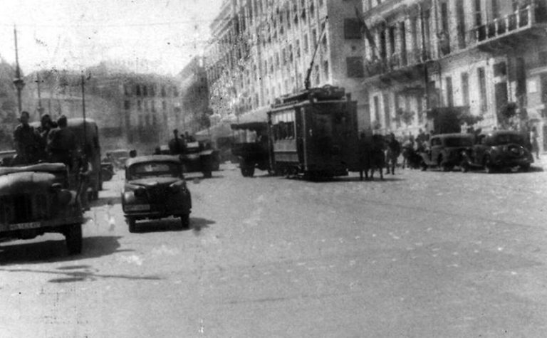 22 Ιουλίου 1943: Η μεγαλειώδης αντικατοχική διαδήλωση στο κέντρο της Αθήνας – 400 χιλιάδες άνθρωποι στο δρόμο