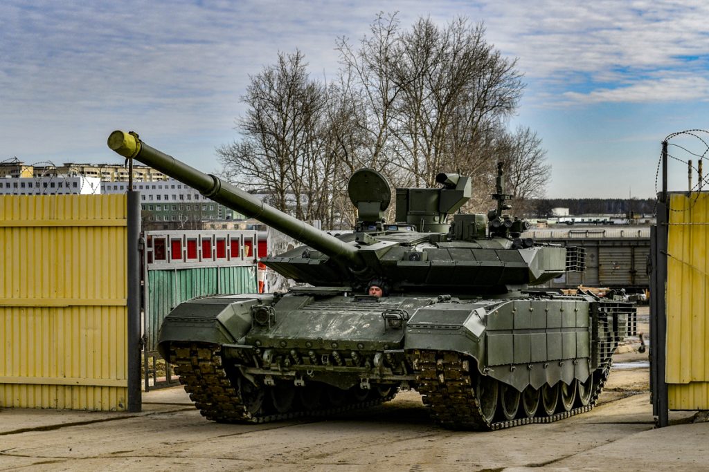 Ρωσία: Αποστολή νέων αρμάτων μάχης T-90M προς την Ουκρανία (βίντεο)