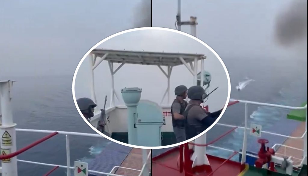 Βίντεο: Η στιγμή που πειρατές προσπαθούν να καταλάβουν πλοίο μεταφοράς εμπορευματοκιβώτιων στον κόλπο του Άντεν