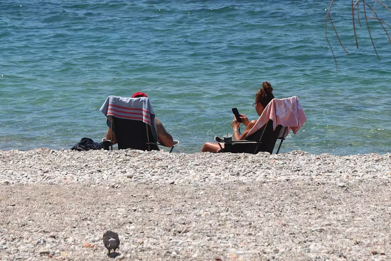 Καιρός: Στους 38 βαθμούς σήμερα η θερμοκρασία – Που θα σημειωθούν τοπικές βροχές