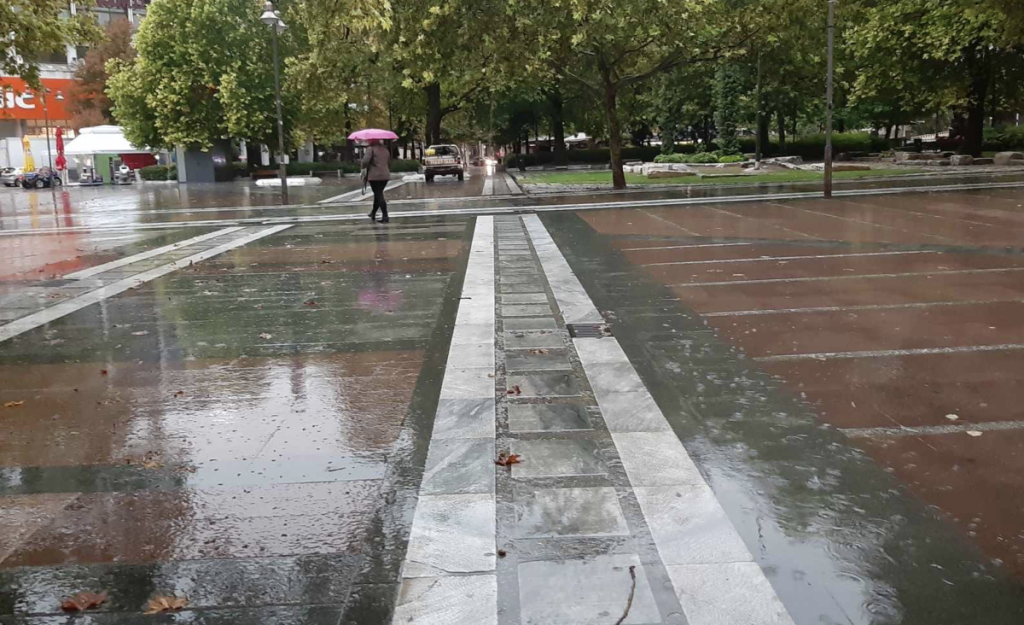 Αλλαγή καιρικού σκηνικού στη Λάρισα – Έντονες βροχές και χαλαζόπτωση (βίντεο-φωτο)