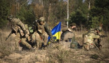 Κατάρρευση ηθικού: Ανταλλαγή πυρών μεταξύ Ουκρανών στρατιωτών στο Χάρκοβο – Τρεις νεκροί