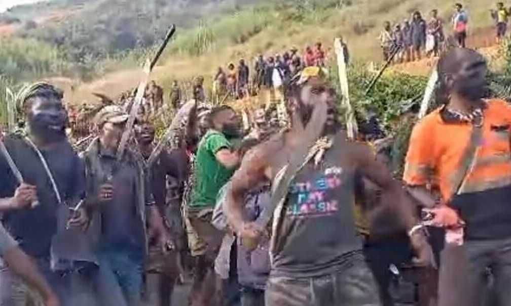 Παπούα Νέα Γουινέα: Επιθέσεις και βίαιες συγκρούσεις – Δεκάδες νεκροί