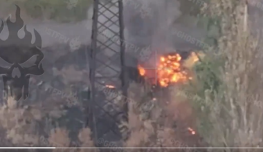 Βίντεο: Ρωσικό drone FPV χτύπησε ουκρανικό φορτηγό στο Πιβνίτσνε