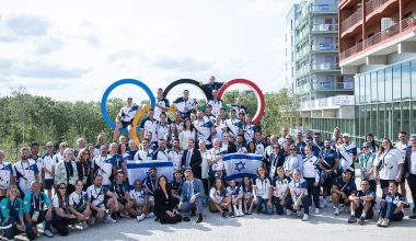 Ολυμπιακοί Αγώνες: Υπό σφυρίγματα και γιουχαΐσματα παρέλασε η αποστολή του Ισραήλ (βιντεο)