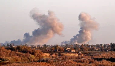 Σφοδροί βομβαρδισμοί Αμερικανών και Βρετανών κατά φιλοϊρανικών δυνάμεων στην ανατολική Συρία