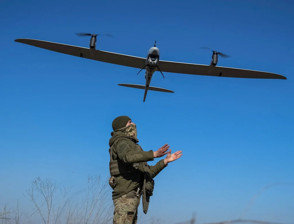 Ουκρανία: Έπληξαν με UAV αεροπορική βάση στο Μουρμάνσκ – Πέταξαν τα ουκρανικά drones 1800 χιλιόμετρα;