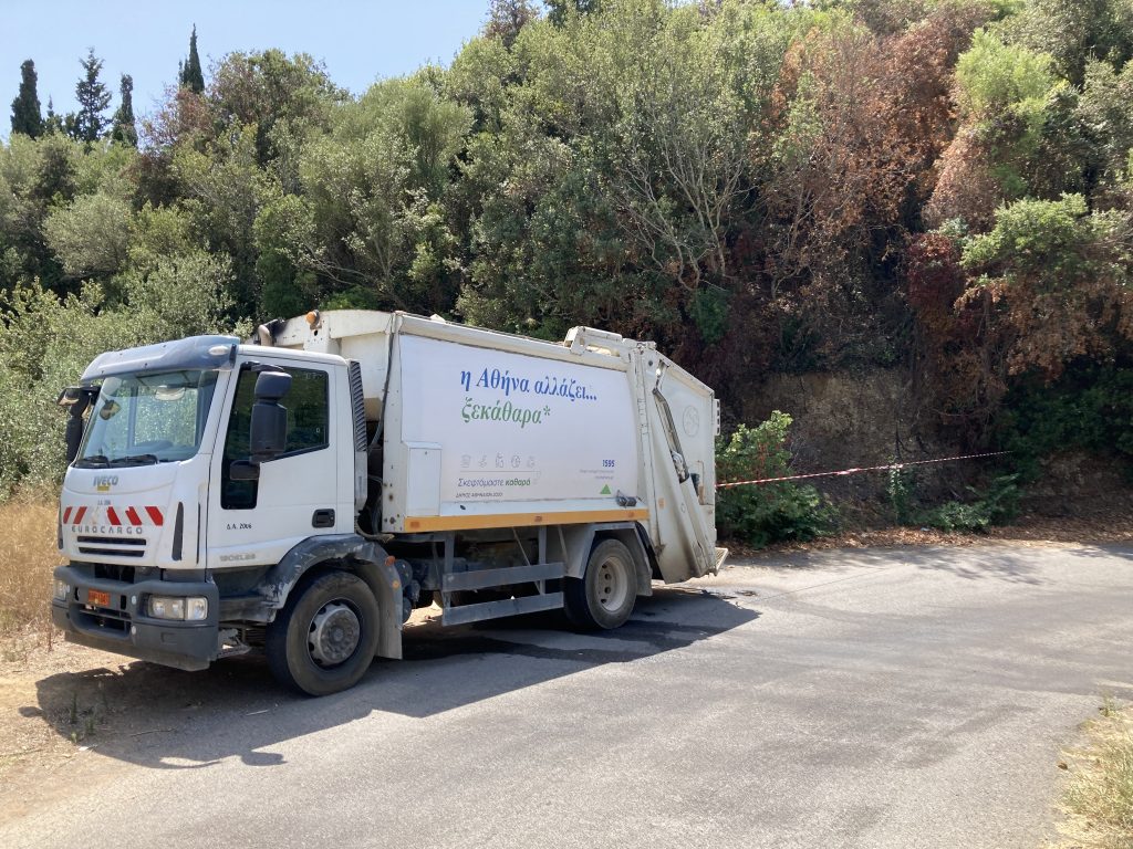 Τραγικός θάνατος για 57χρονο οδηγό απορριμματοφόρου στον ΧΥΤΑ Φυλής – Παρασύρθηκε από το όχημά του