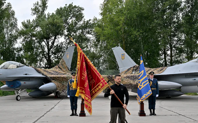 Βίντεο: Τα πρώτα F-16 στην Ουκρανία –  Β.Ζελένσκι: «Έφτασαν – Τα καταφέραμε»