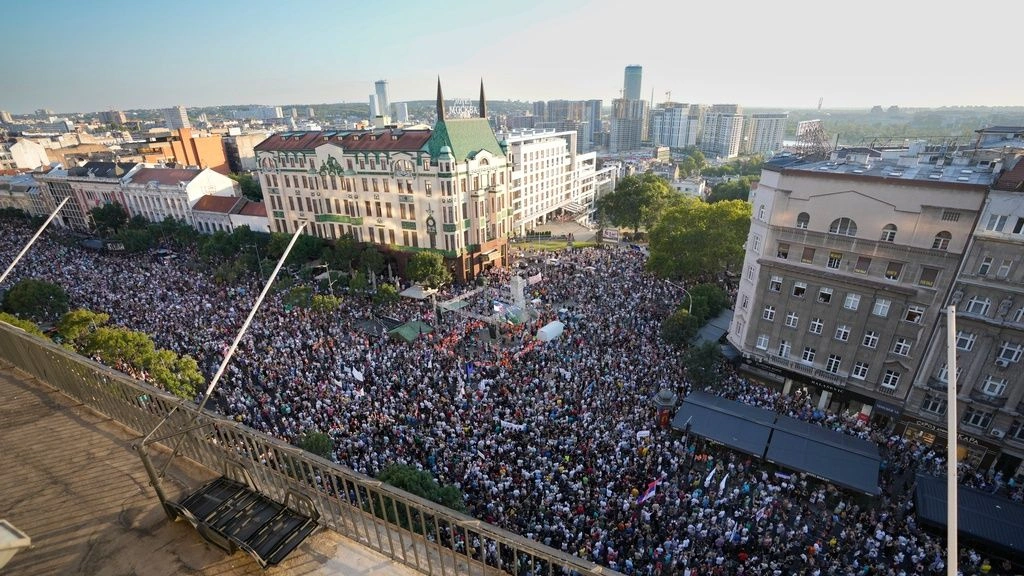 Σείεται η Σερβία με τεράστιες διαδηλώσεις κατά της εξόρυξης λιθίου για την ΕΕ: «Αν θέλει η Γερμανία να σκάψει το δικό της έδαφος»