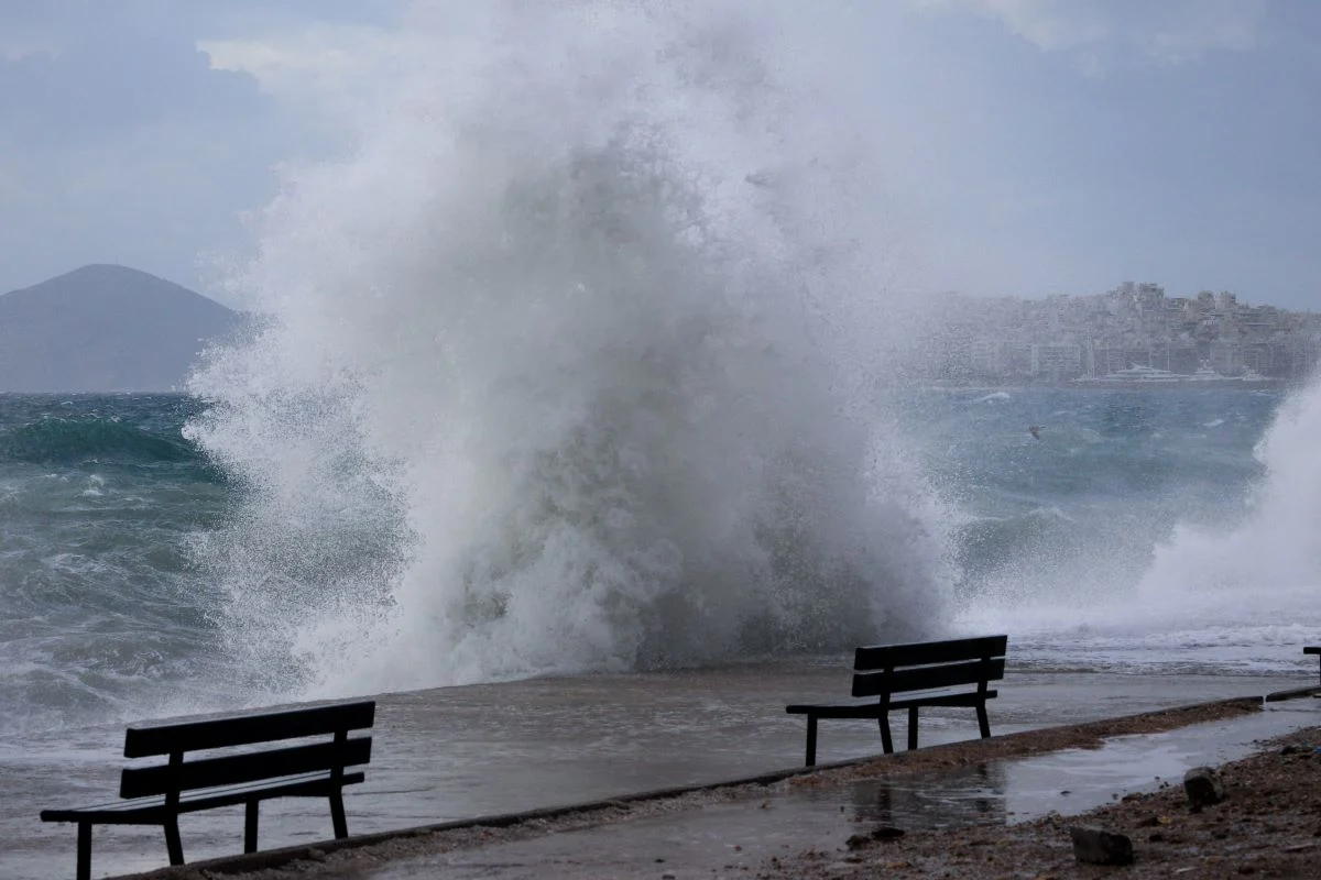 Έκτακτο δελτίο θυελλωδών ανέμων από την ΕΜΥ – Πώς θα εξελιχθούν τις επόμενες ώρες