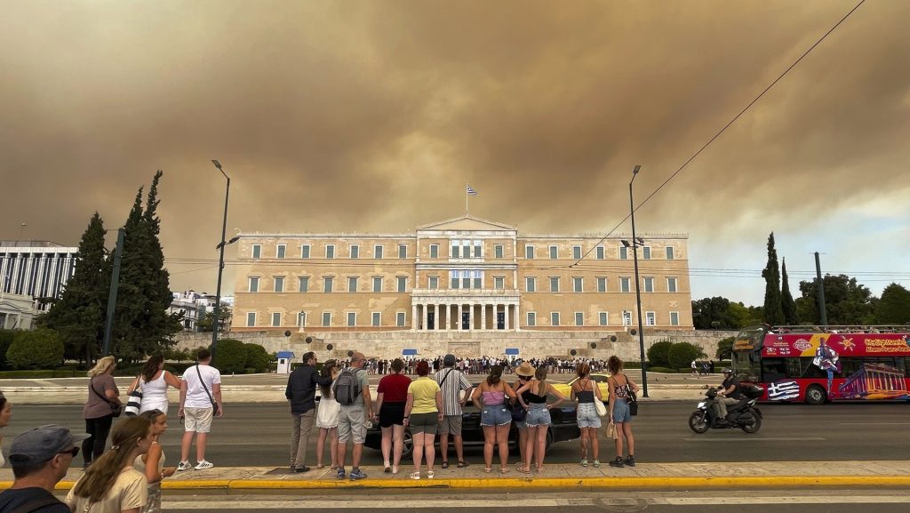 «Θάλαμος αερίων» η Αττική από το πυροκλαστικό νέφος της πυρκαγιάς που απέτυχαν να αντιμετωπίσουν