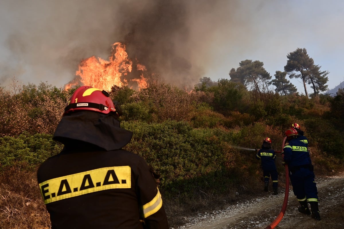 Βοήθεια για τις φωτιές στην Ελλάδα στέλνουν Γαλλία, Ιταλία και Τσεχία