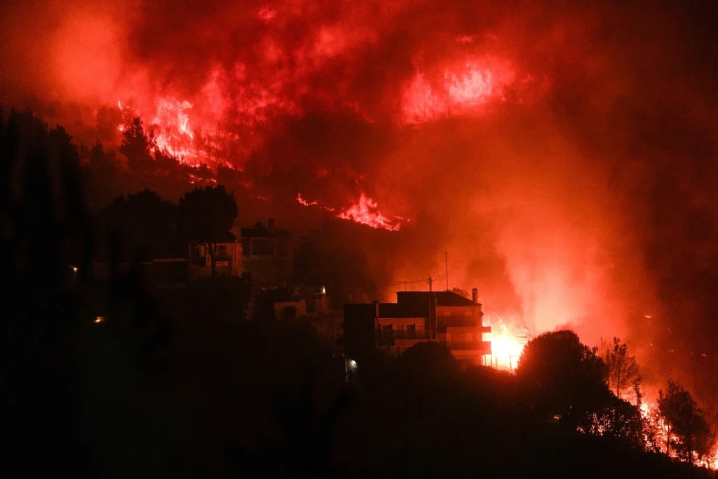 ΔΕΔΔΗΕ: Μέχρι το τέλος της ημέρας θα επανηλεκτροδοτηθούν οι πληγείσες περιοχές