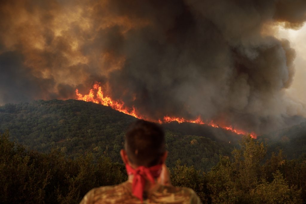 Βίντεο από δορυφόρο δείχνει την εξέλιξη της πυρκαγιάς στο όρος Όρβηλος που ξεκίνησε στις 18 Ιουλίου