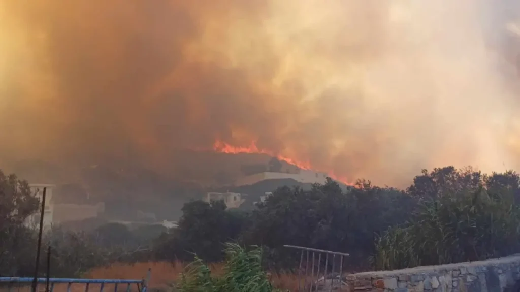 Χωρίς ενεργό μέτωπο η πυρκαγιά που ξέσπασε στους Φούρνους Ικαρίας (upd)