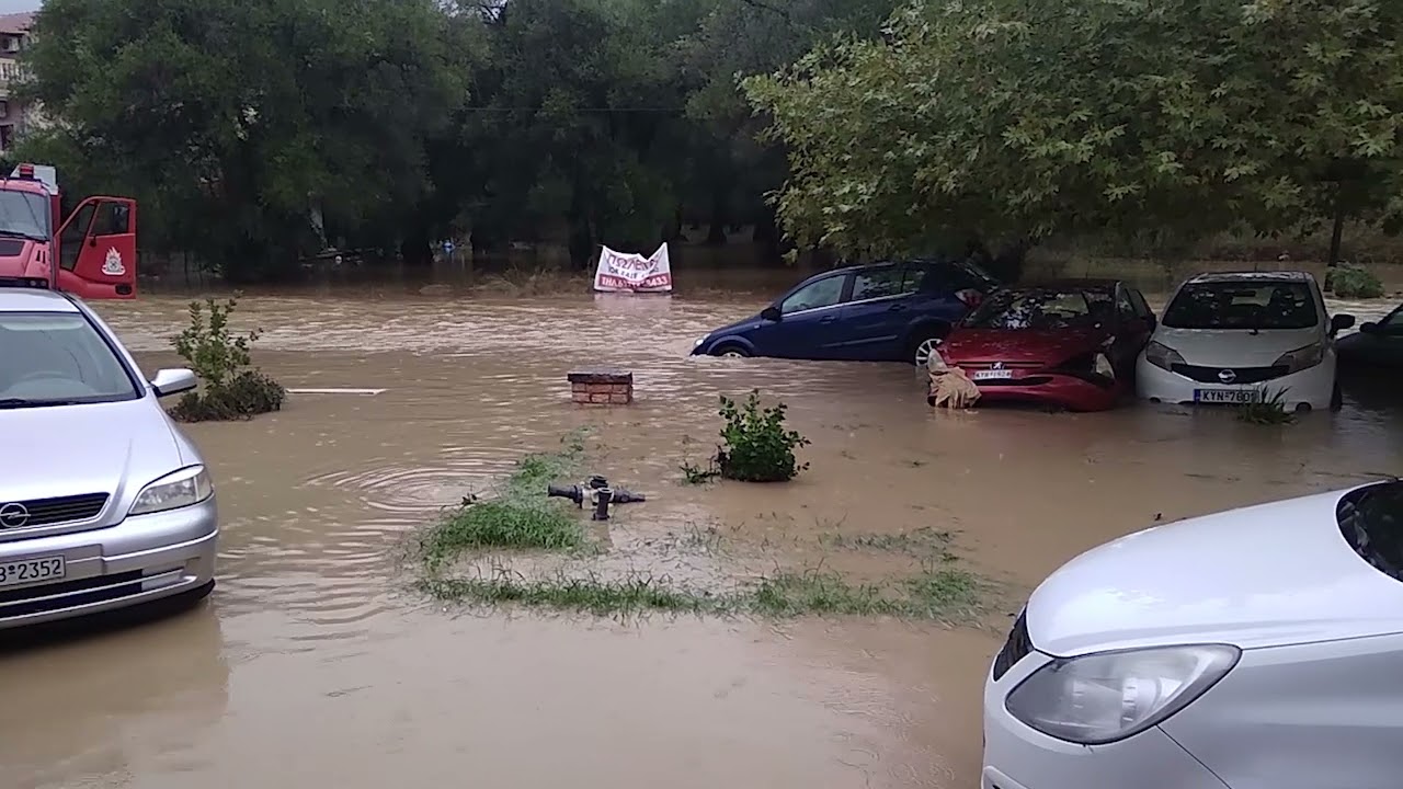 Κέρκυρα: Χωρίς ρεύμα το κέντρο της πόλης από την κακοκαιρία – Πλημμύρισαν δρόμοι