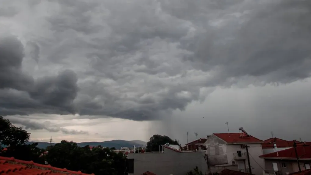 Άστατος ο καιρός σήμερα – Που θα σημειωθούν βροχές και καταιγίδες