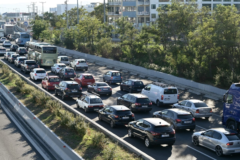 Δείτε σε ποιους δρόμους της Αττικής έχει αυξημένη κίνηση (χάρτης)