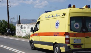 Αθήνα: Τροχαίο με 2 νεκρούς στην Ανάβυσσο μετά από σύγκρουση αυτοκινήτου με μοτοσυκλέτα