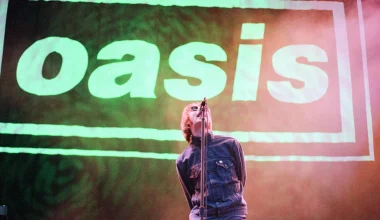 Oasis: Στην κορυφή των βρετανικών charts έπειτα από 14 χρόνια (φωτο-βίντεο)