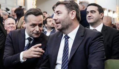 Εκλογές ΠΑΣΟΚ: Προβάδισμα Δούκα σε νέα δημοσκόπηση – Τα τρία σενάρια του δεύτερου γύρου