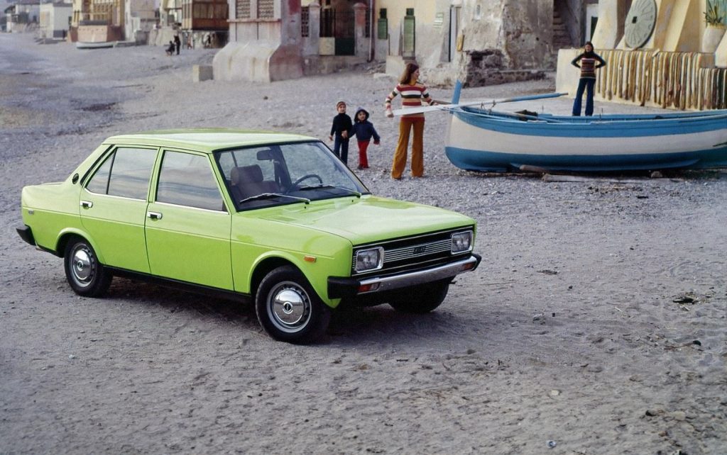 FIAT 131 Mirafiori 1974-1985, τίμιο και με ονοματεπώνυμο