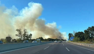 Ξέσπασε φωτιά στην Καταλονία: Έκλεισε κεντρικός αυτοκινητόδρομος – Σταμάτησαν τα τρένα