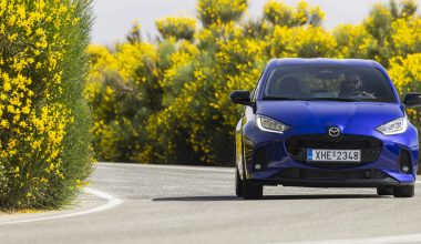 Δοκιμάζουμε το ανανεωμένο Mazda2 Hybrid: Αντίο βενζινάδικο