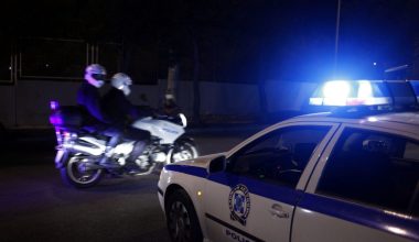 Παλαιά Φάληρο: Βίντεο ντοκουμέντο από τη στιγμή που ανήλικοι χτυπούν με ρόπαλα συνομήλικούς τους