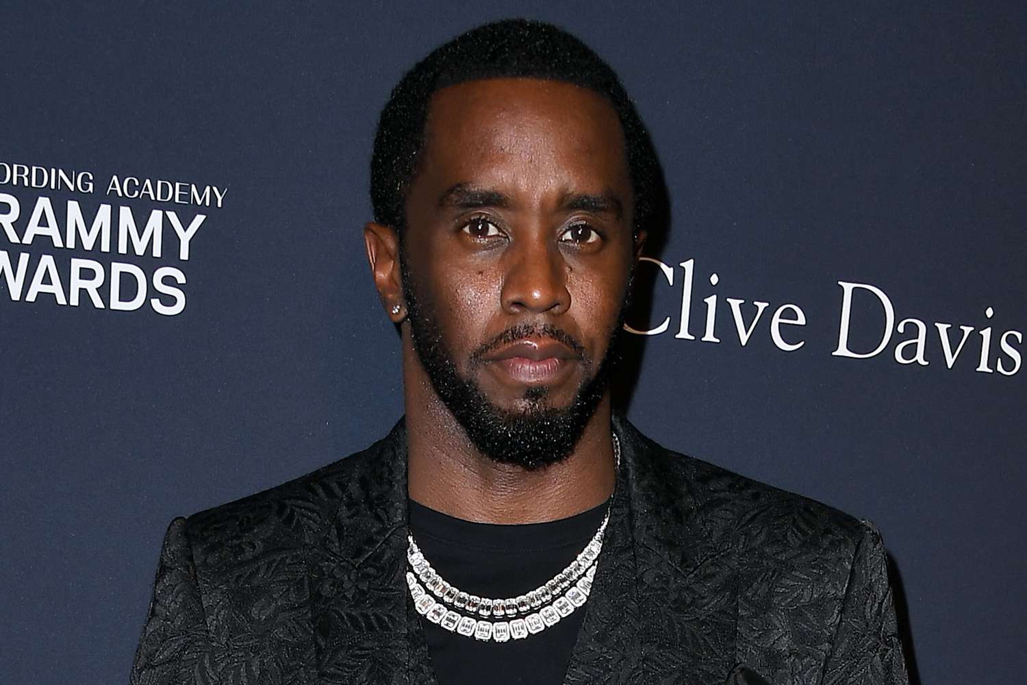 Diddy: Όπλα, ναρκωτικά και πάνω από 1.000 μπουκάλια λιπαντικού εντοπίστηκαν στο σπίτι του