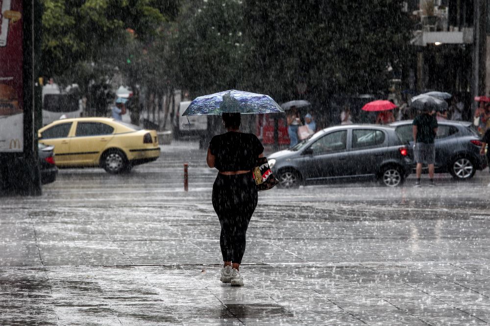 Καιρός: Βροχές και καταιγίδες σήμερα – Ποιες περιοχές θα επηρεαστούν