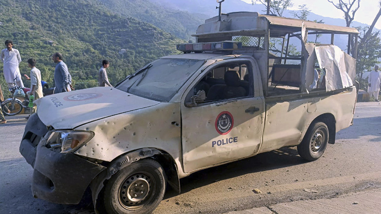 Πακιστάν: Έκρηξη βόμβας με στόχο αυτοκινητοπομπή διπλωματών – Ένας αστυνομικός νεκρός