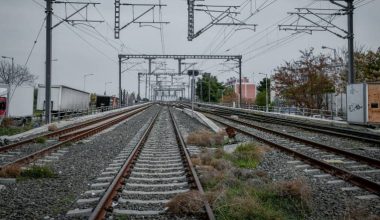 24ωρη πανελλαδική απεργία στα τρένα την Πέμπτη – Τι ζητούν τα σωματεία εργαζομένων της Hellenic Train