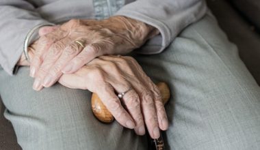 Απάτη σε βάρος ηλικιωμένης στον Πύργο-Της απέσπασαν λίρες και χρυσά κοσμήματα