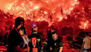 Φωτιά στο Ξυλόκαστρο: «Λύγισε» η αδερφή του ενός θύματος – «Η φωτιά τους κύκλωσε»