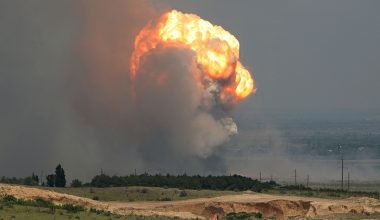 Νέο ρωσικό όπλο αέρος-εδάφους 9 τόνων! – Τρεις φορές ισχυρότερο από την FAB-3000!