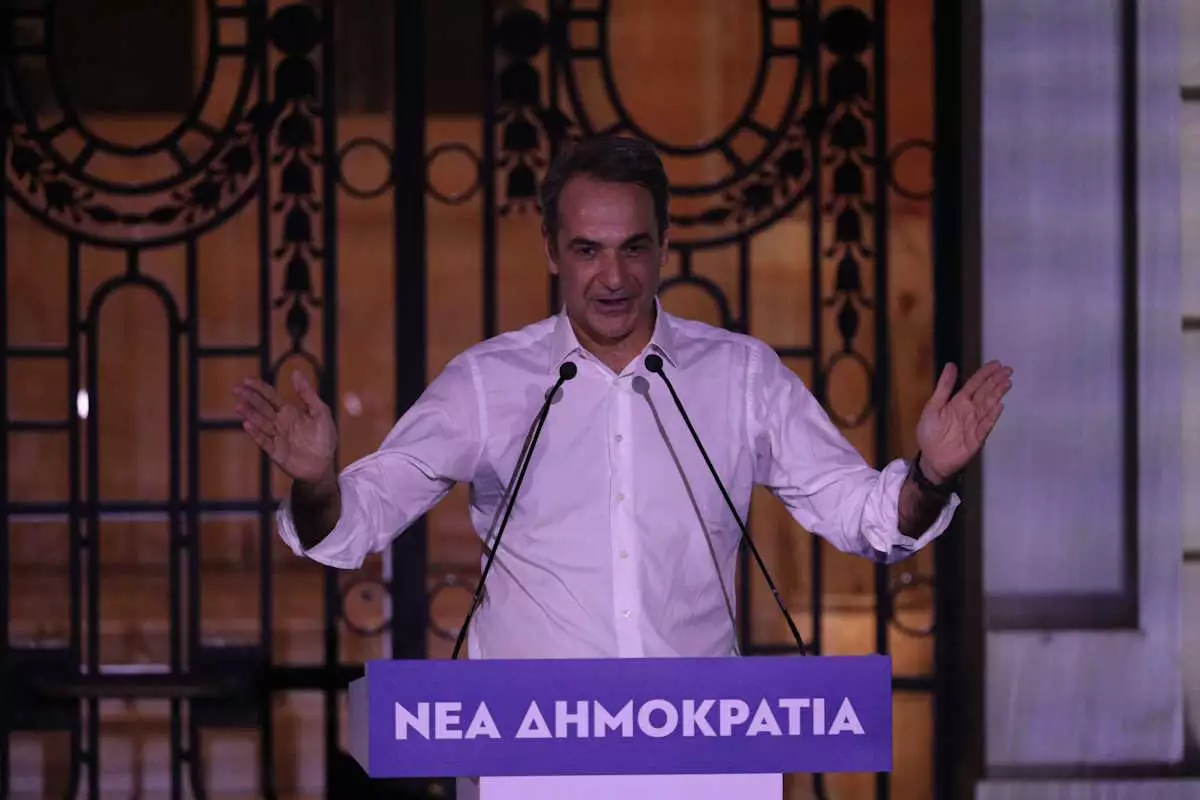 Κ.Μητσοτάκης από Ρηγίλλης: «Σας καλώ να τιμήσετε όλους τους αρχηγούς παρόντες και απόντες»