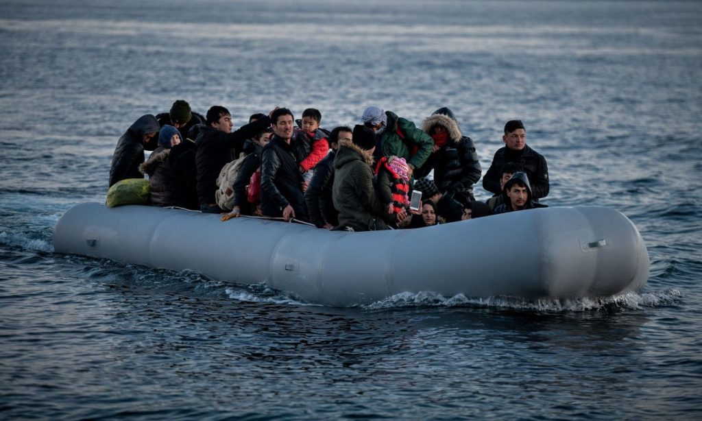 Τουλάχιστον 70 λαθρομετανάστες αποβιβάστηκαν στην Γαύδο- Θα μεταφερθούν στην Αττική για μόνιμη εγκατάσταση