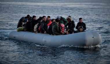 Τουλάχιστον 70 λαθρομετανάστες αποβιβάστηκαν στην Γαύδο- Θα μεταφερθούν στην Αττική για μόνιμη εγκατάσταση