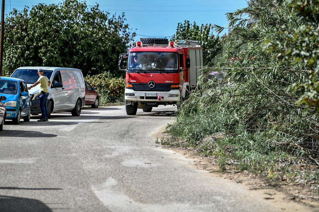 Σε επέμβαση υποβλήθηκε ο πυροσβέστης που τραυματίστηκε στις φωτιές στην Ηλεία