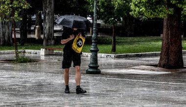 Φθινοπωρινός ο καιρός αύριο – Τοπικές βροχές και πτώση της θερμοκρασίας