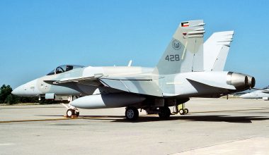 Συνετρίβη μαχητικού F-18 της Αεροπορία του Κουβέιτ – Νεκρός ο πιλότος